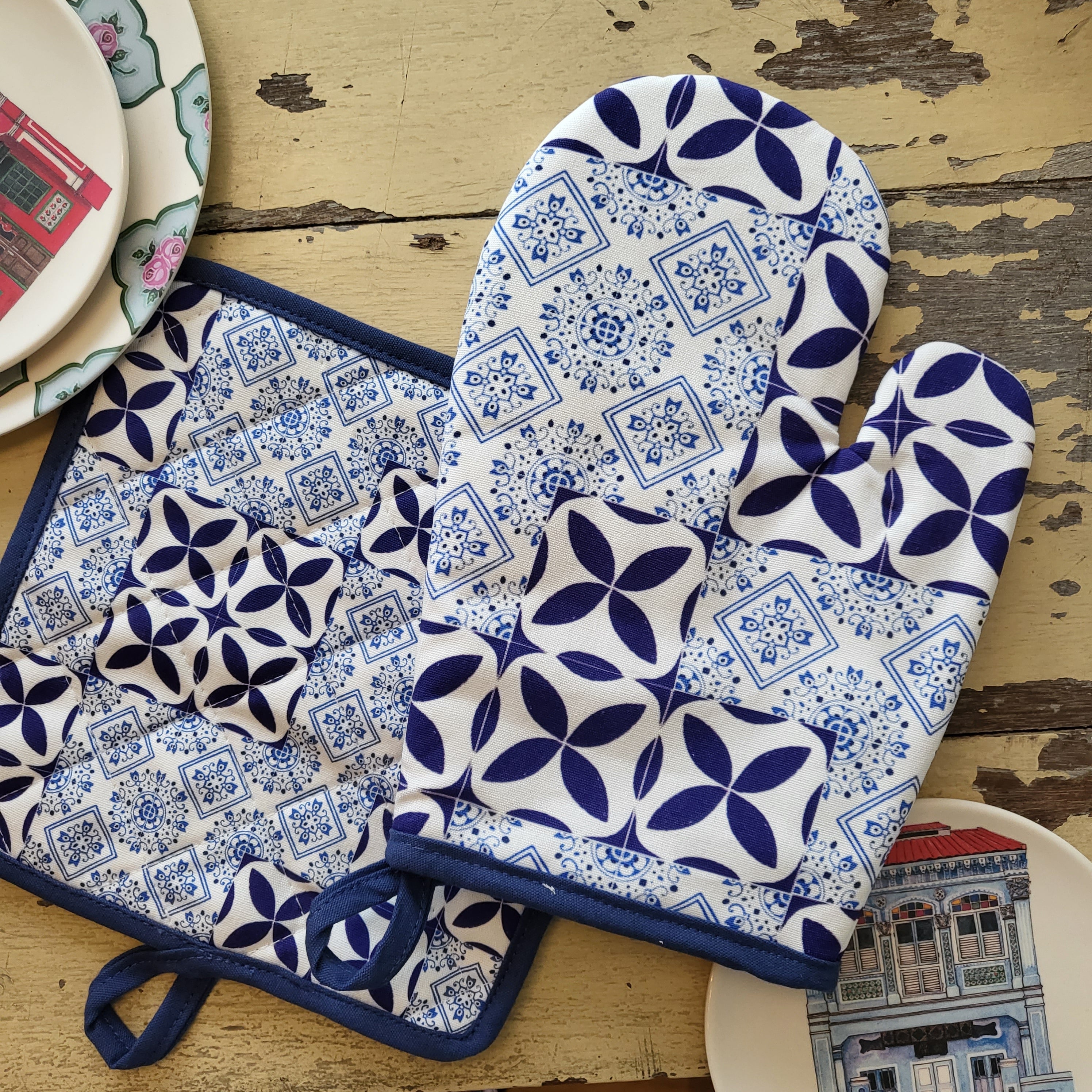 Peranakan Tiles Oven Mitt & Pot holder