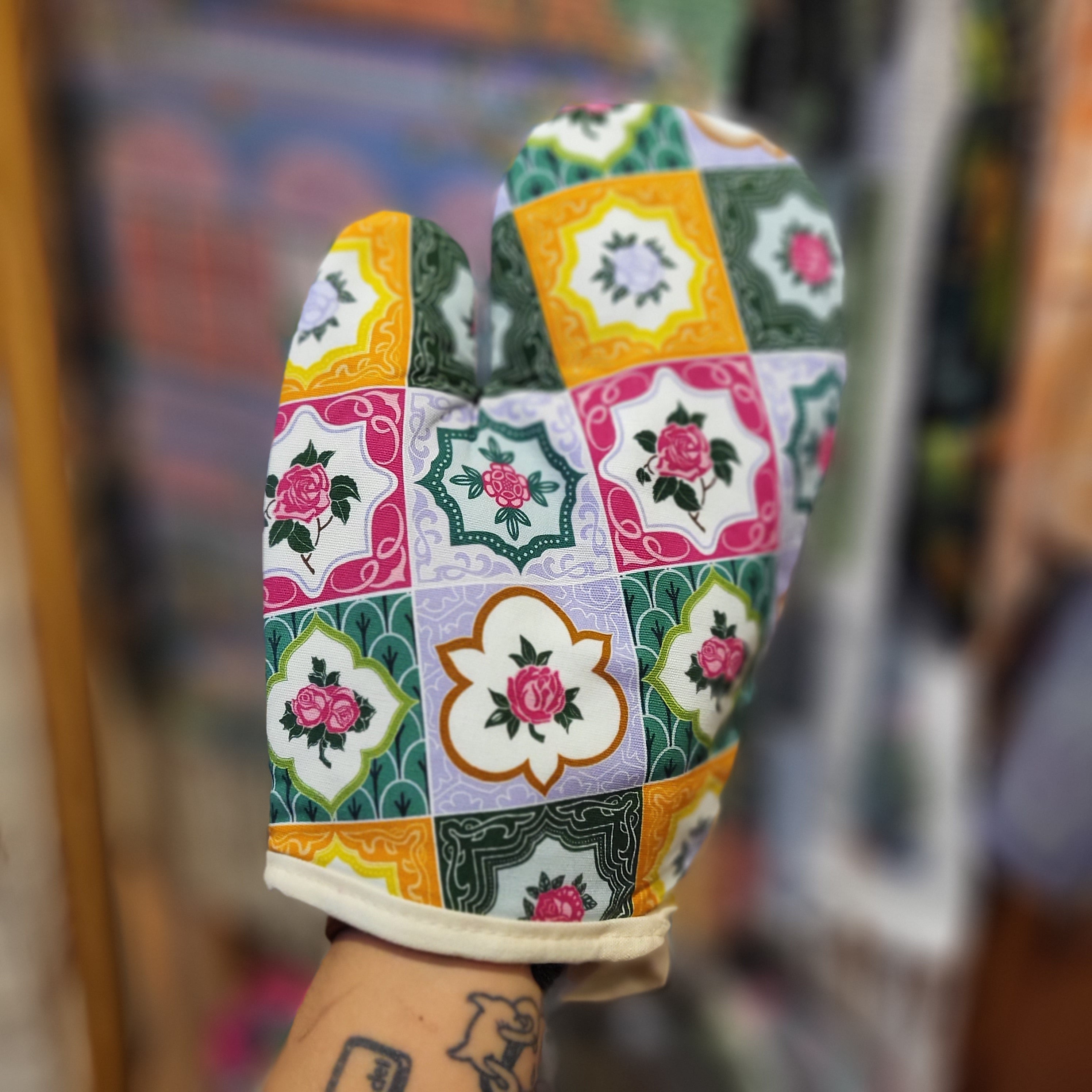 Peranakan Tiles Oven Mitt & Pot holder