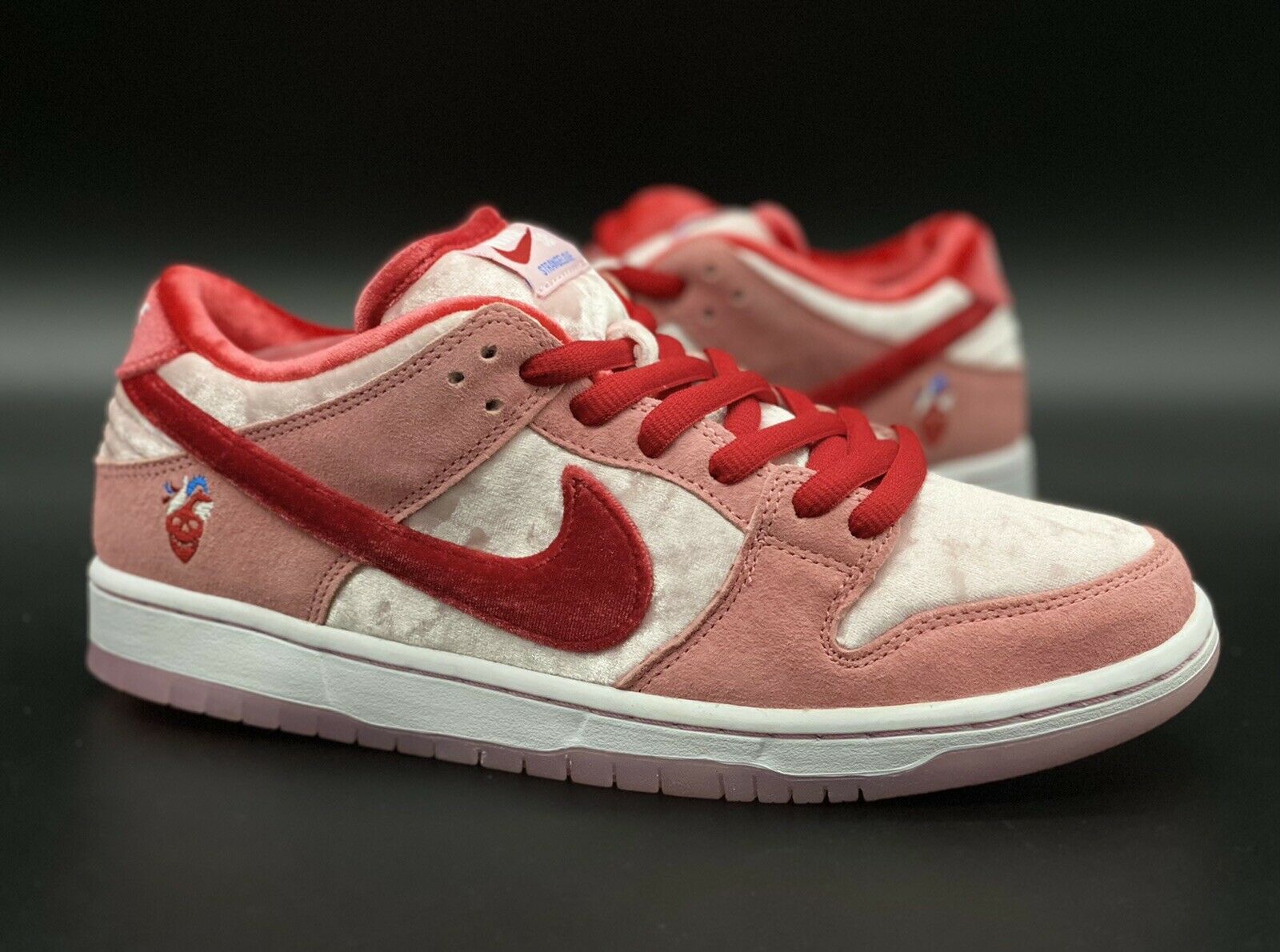 SB Dunk Low Pro “Strange Love”