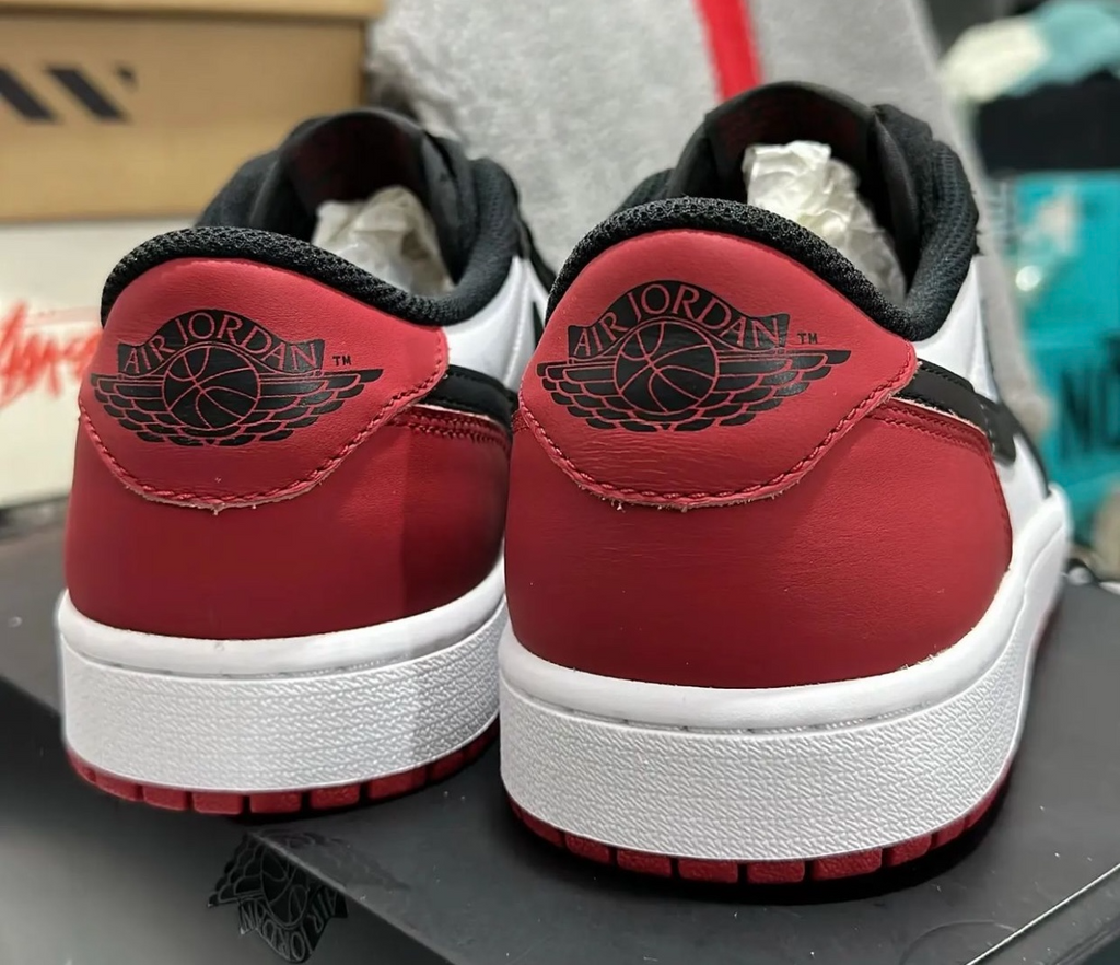 Jordan 1 Retro Low OG Black Toe