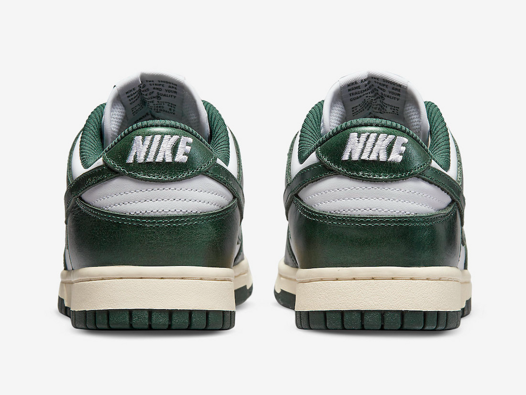 Nike Dunk Low Vintage Green (W)