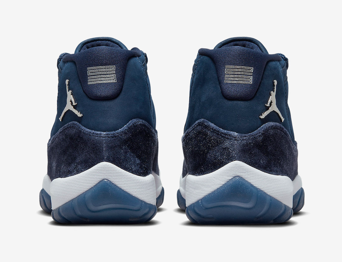 Jordan 11 Retro Midnight Navy (W)