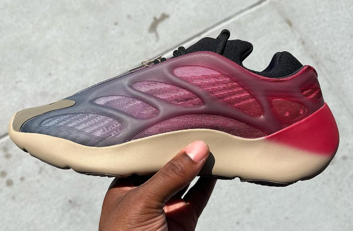 Yeezy 700 V3 “Fade Carbon”