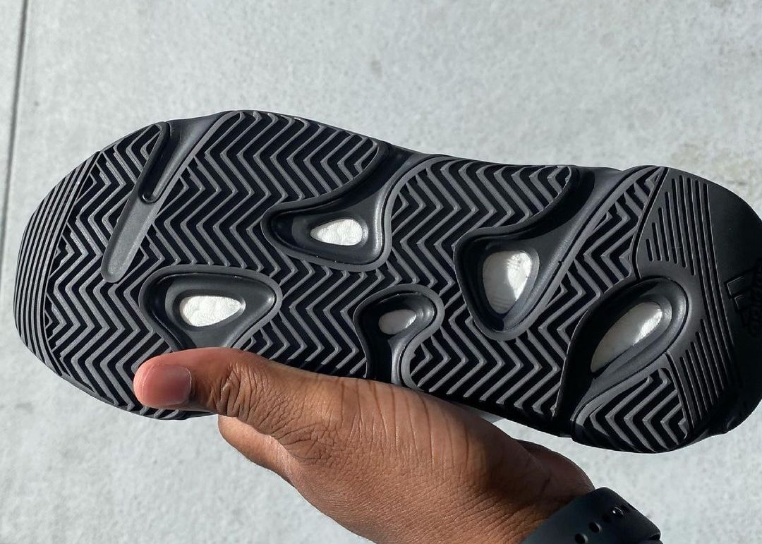 Yeezy Boost 700 MNVN Blue Tint