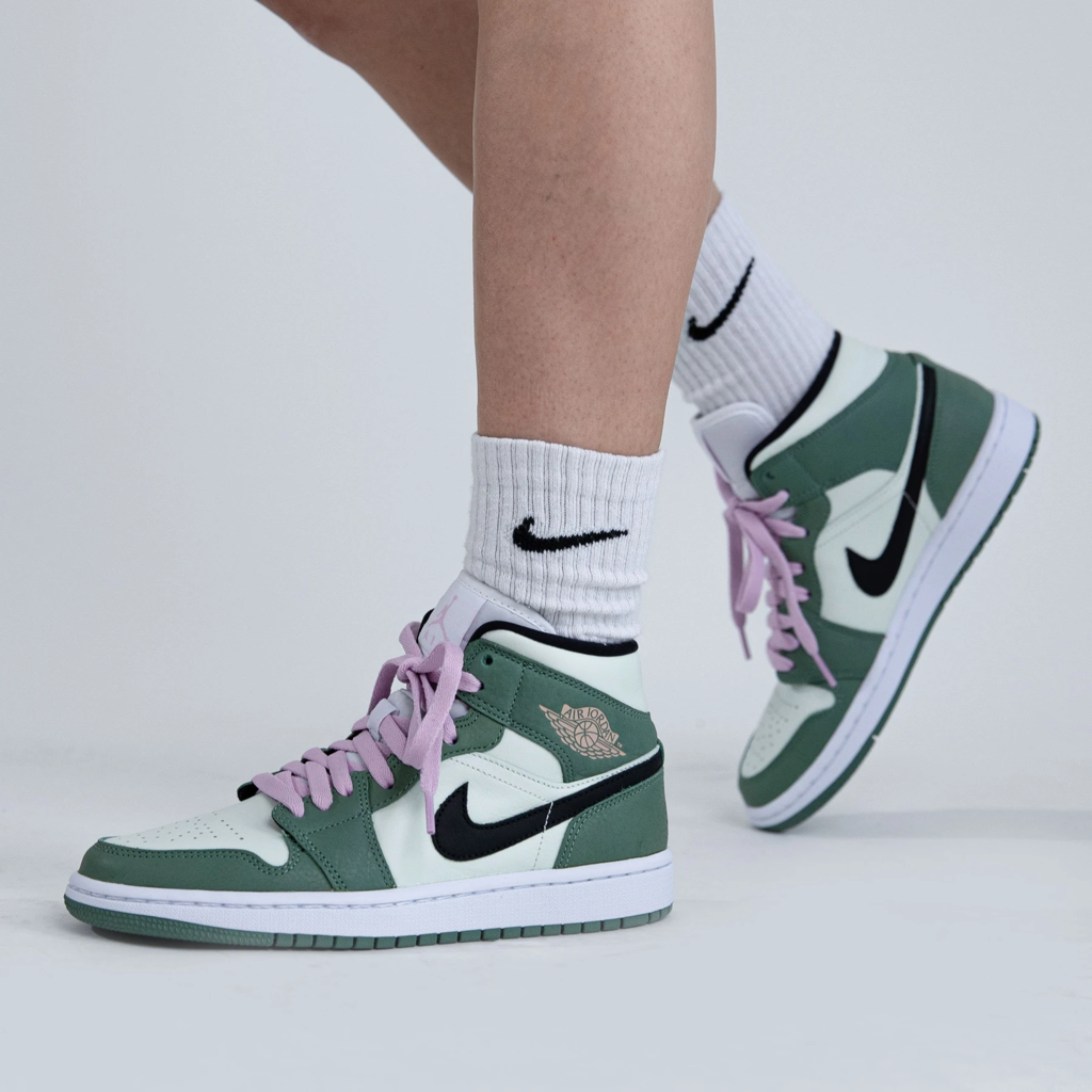 Wmns Air Jordan 1 Mid SE 'Dutch Green'