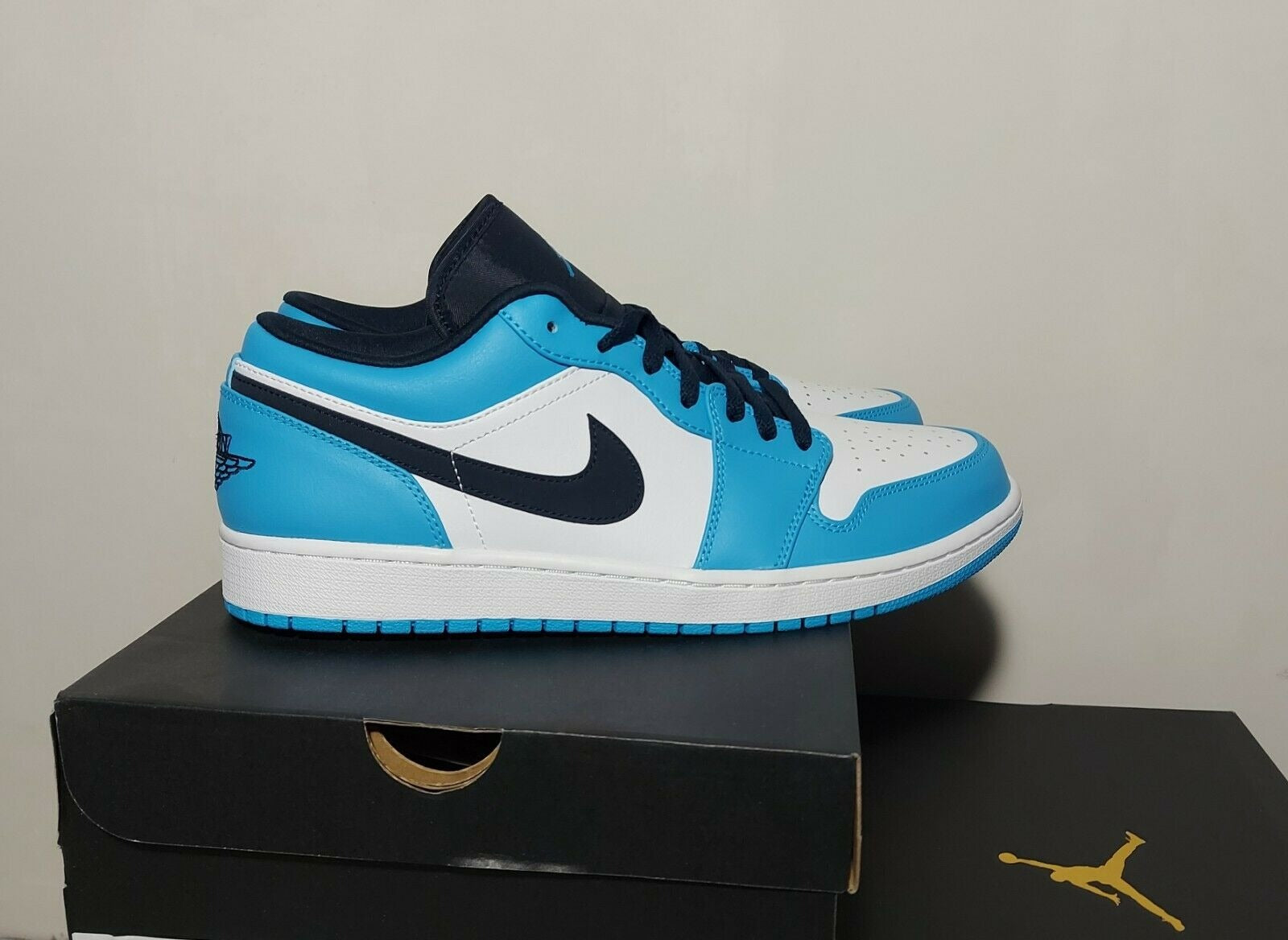 Air Jordan 1 Low 'UNC'