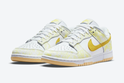 Nike Dunk Low Yellow Strike (W)