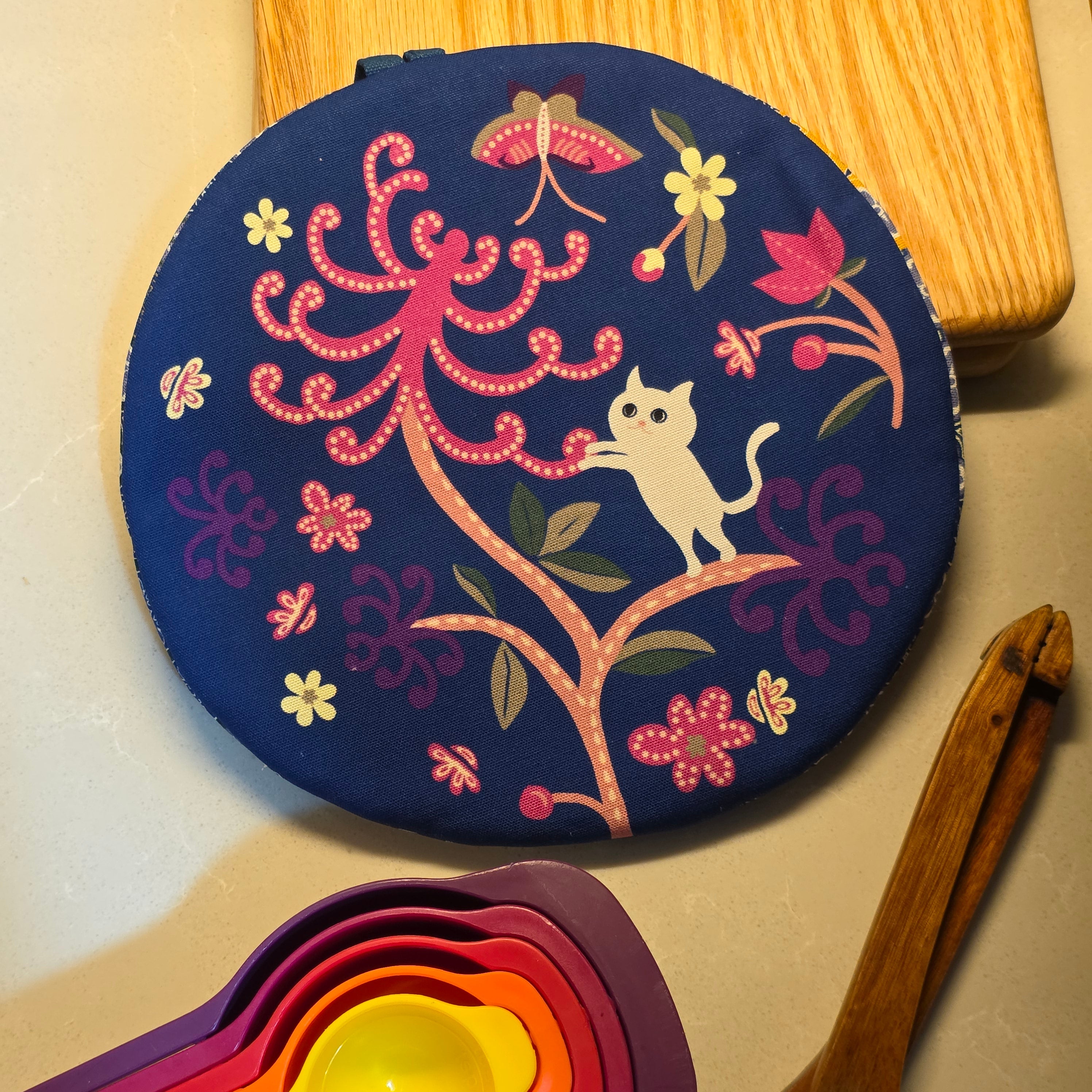 Batik & Kitty Pot holder