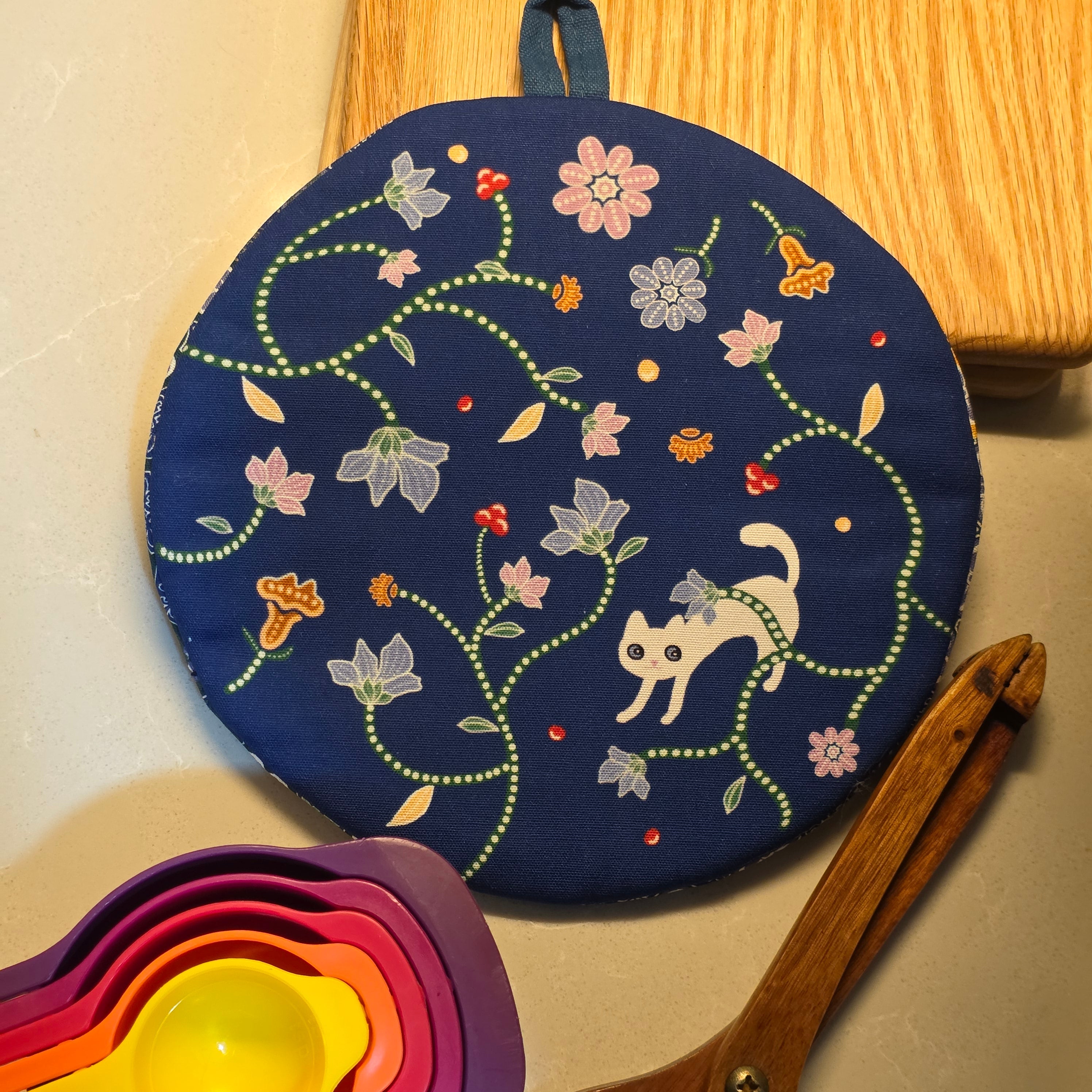 Batik & Kitty Pot holder