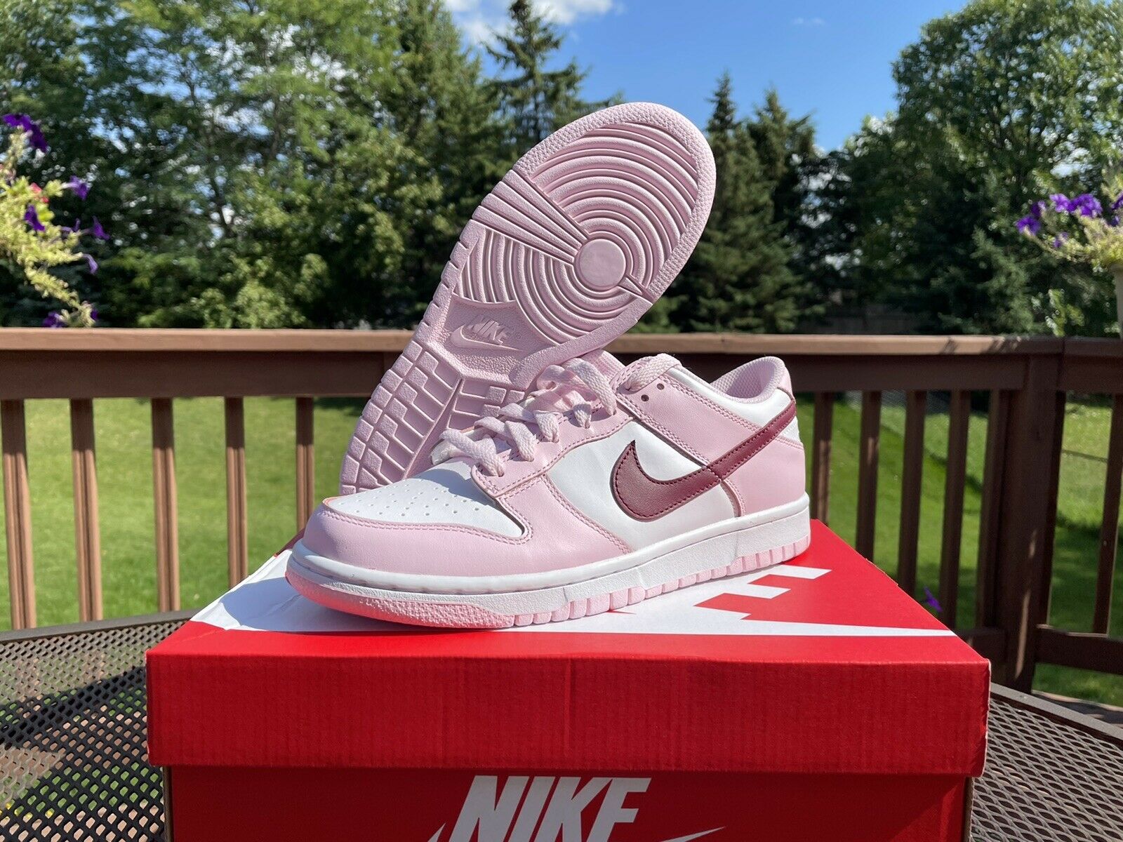 NIKE Dunk Low GS 'Valentine's Day'