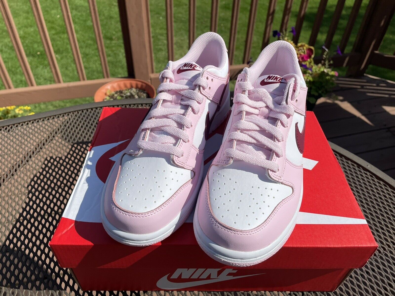NIKE Dunk Low GS 'Valentine's Day'