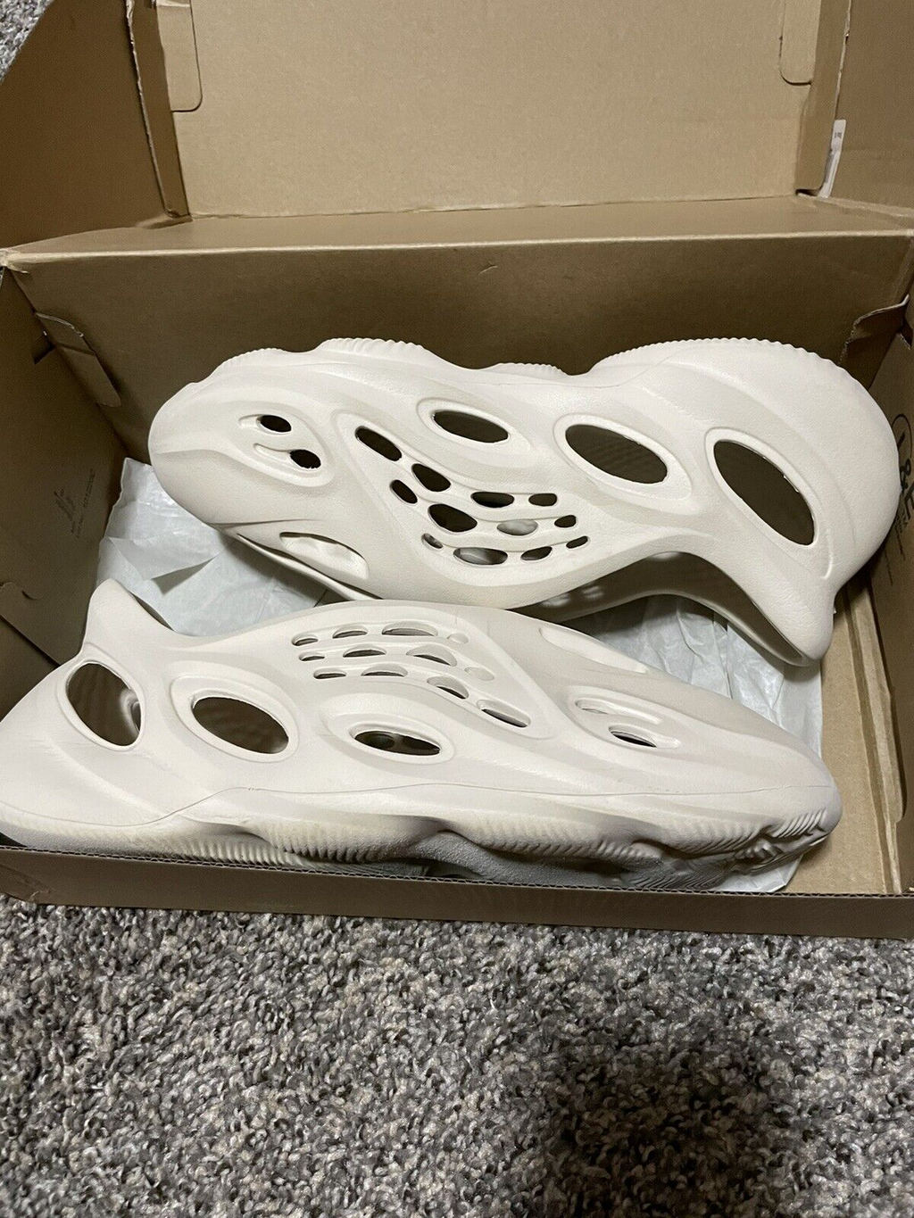 Adidas Yeezy Foam RNNR Sand